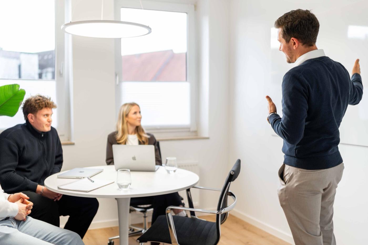 Ledist Team im Meeting